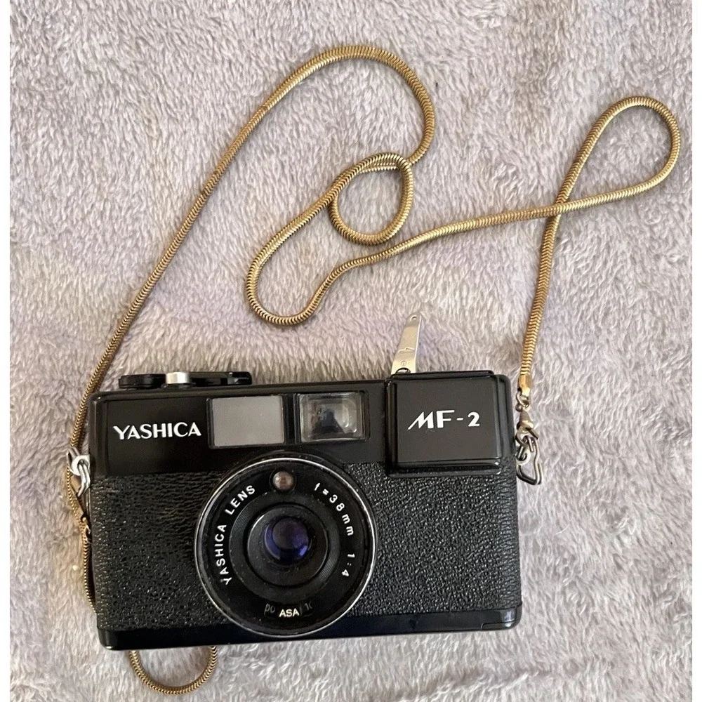 Yashica‎ 35 MF 35mm Film Point & Shoot Camera Vintage Black Not Film Tested Flaw